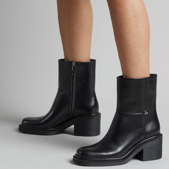Franco Kyra Ankle Bootie - Picture 1 of 6